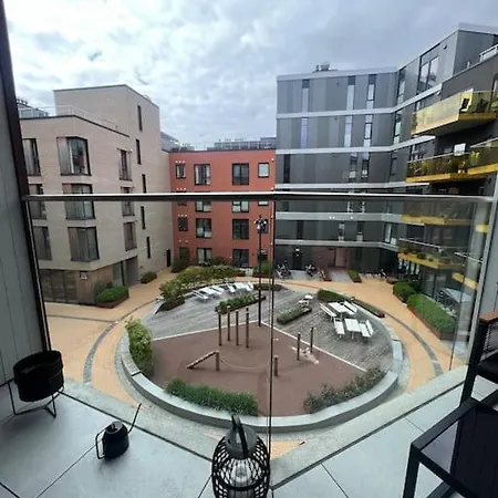 Moblert I Det Fineste Stedet I Byen Feriehus